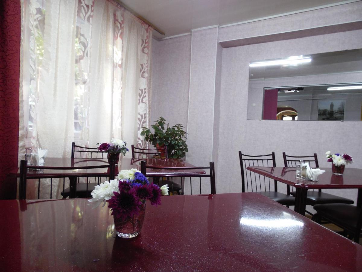 Hotel Na Admirala Makarova Mykolaiv Exterior foto